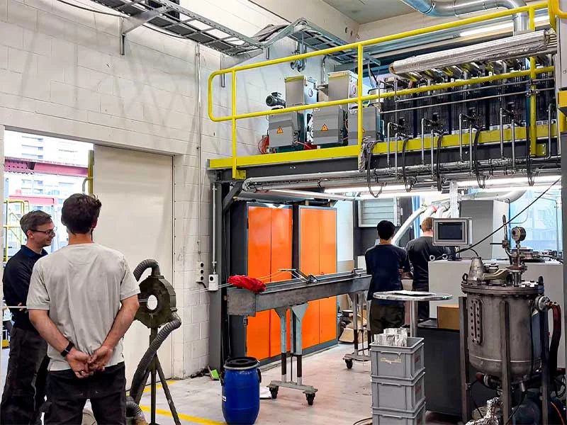 Mitarbeiter im BUSS Technikum in der Schweiz.