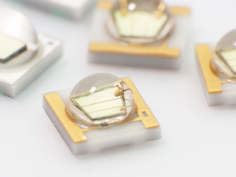 Glass diodes as an example of epoxy resin molding compounds